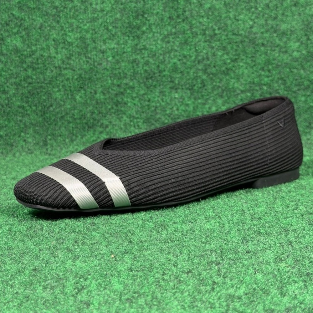 Vivaia Black Ribbed Knit Pointed Toe Flats‎ Womens 11 Silver Stripe Accent EU 43